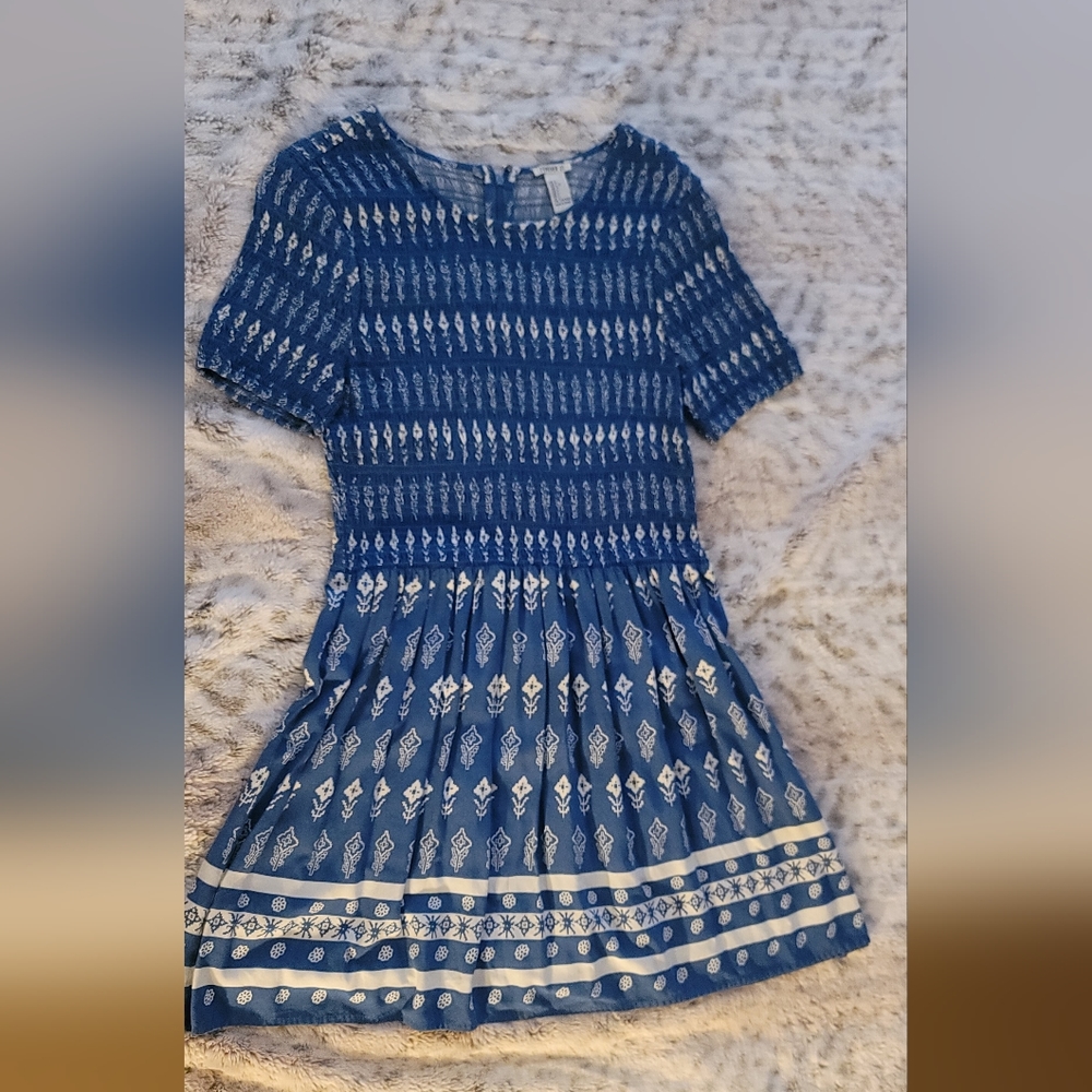 Dress - Picture 1 of 1